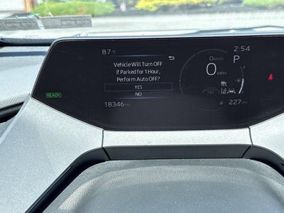 2025 Toyota Prius LE (Natl)