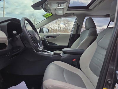 2019 Toyota RAV4 Limited AWD (GS)