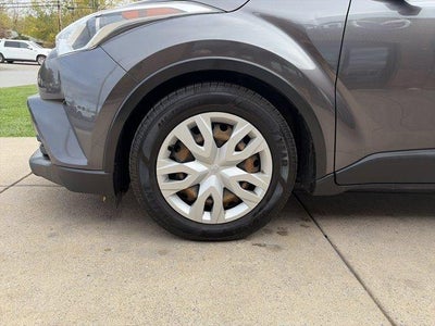 2019 Toyota C-HR LE FWD (Natl)