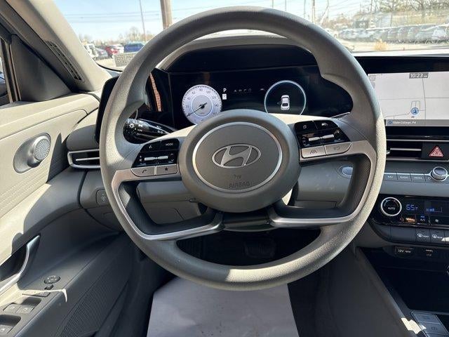 2024 Hyundai ELANTRA SEL IVT