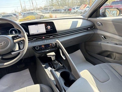 2024 Hyundai ELANTRA SEL IVT