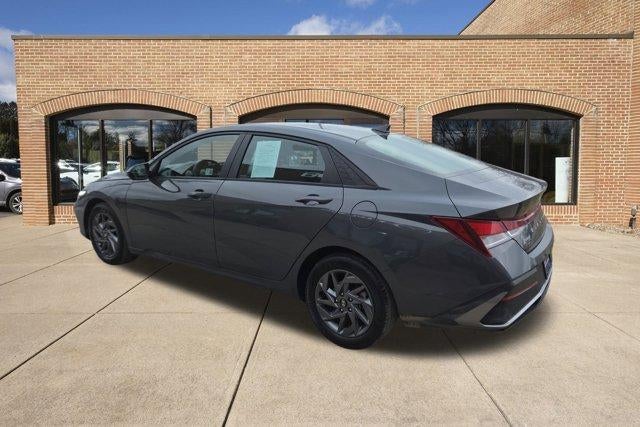2024 Hyundai ELANTRA SEL IVT