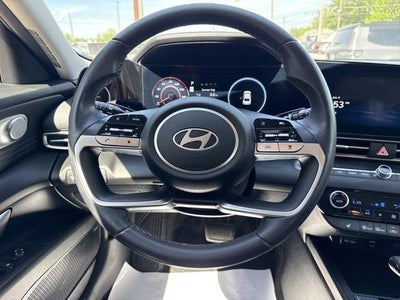 2024 Hyundai ELANTRA Limited IVT