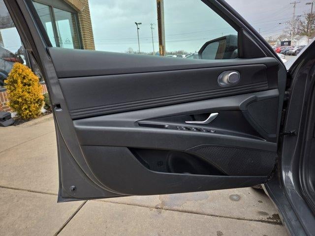 2025 Hyundai ELANTRA SEL Convenience IVT