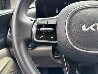 2025 Kia Carnival LXS FWD