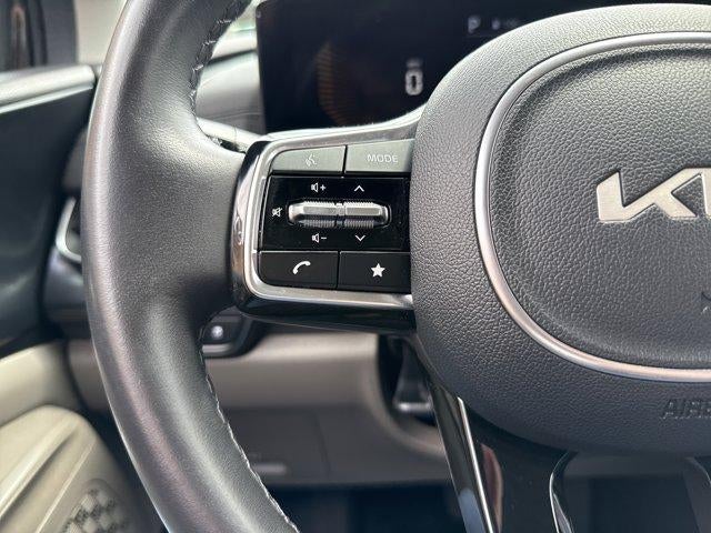 2025 Kia Carnival LXS FWD