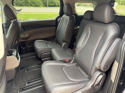 2026 Kia Carnival LXS FWD