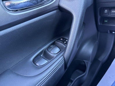 2016 Nissan Rogue AWD 4dr SV