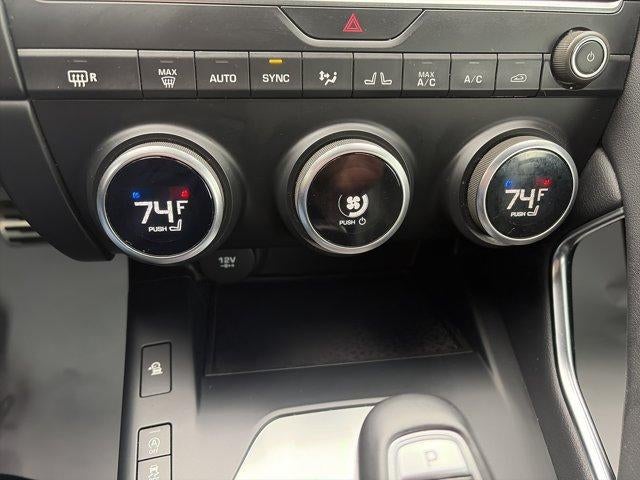 2019 Jaguar E-PACE P300 AWD R-Dynamic SE