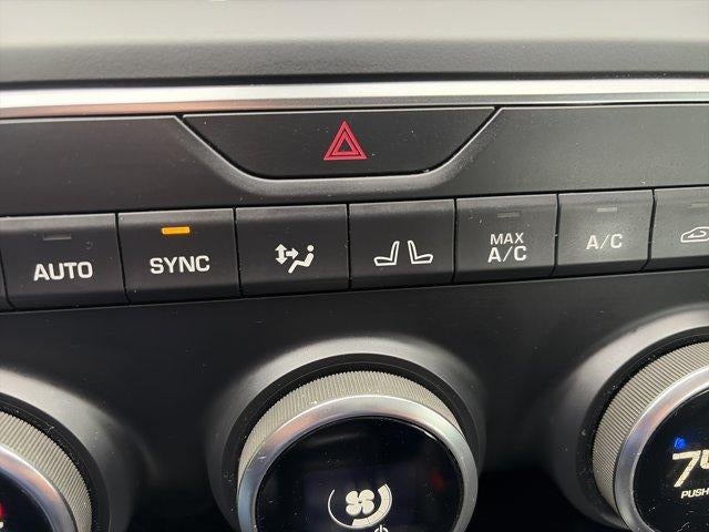 2019 Jaguar E-PACE P300 AWD R-Dynamic SE