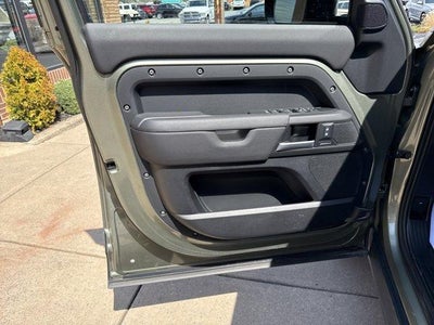 2025 Land Rover Defender 110 P300 S