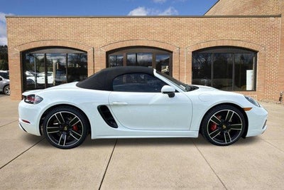 2024 Porsche 718 Boxster S Roadster