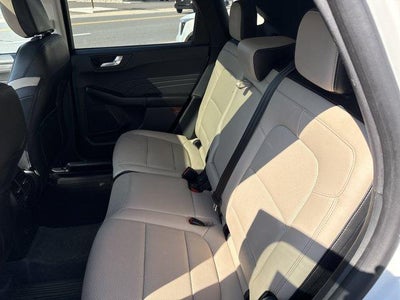 2022 Ford Escape Titanium Hybrid AWD