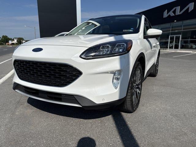 2022 Ford Escape Titanium Hybrid AWD
