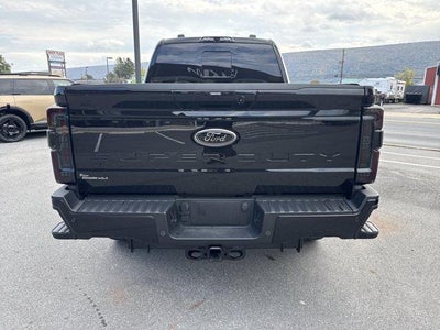 2025 Ford Super Duty F-250 SRW LARIAT 4WD Crew Cab 6.75' Box