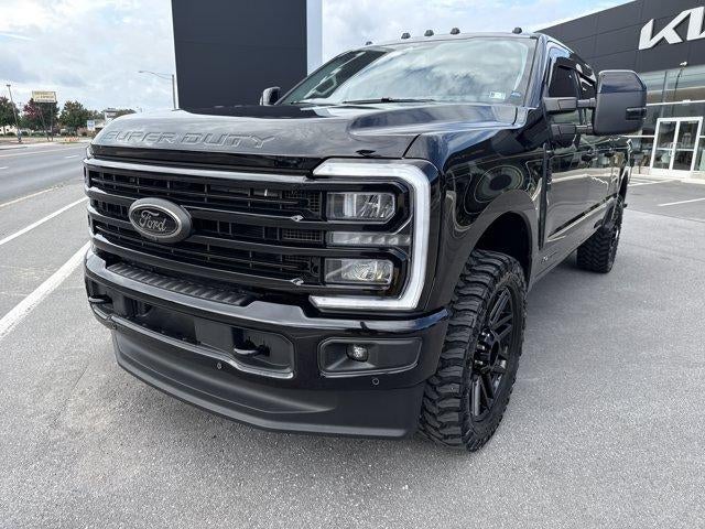 2025 Ford Super Duty F-250 SRW LARIAT 4WD Crew Cab 6.75' Box
