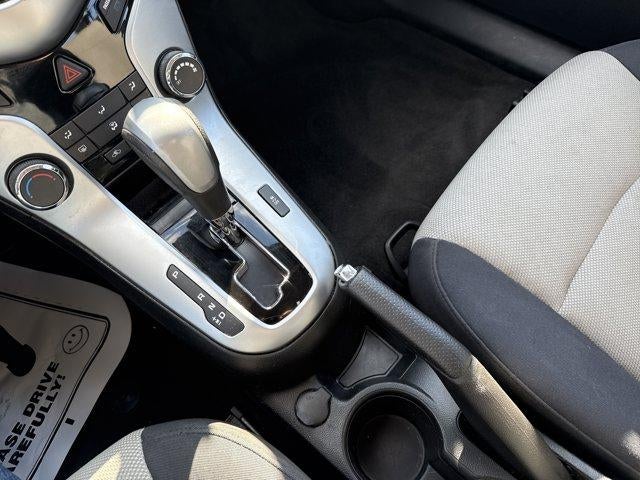 2016 Chevrolet Cruze Limited Sedan LS (Automatic)