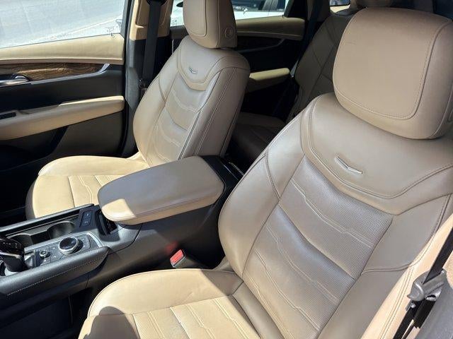 2022 Cadillac XT5 AWD 4dr Premium Luxury