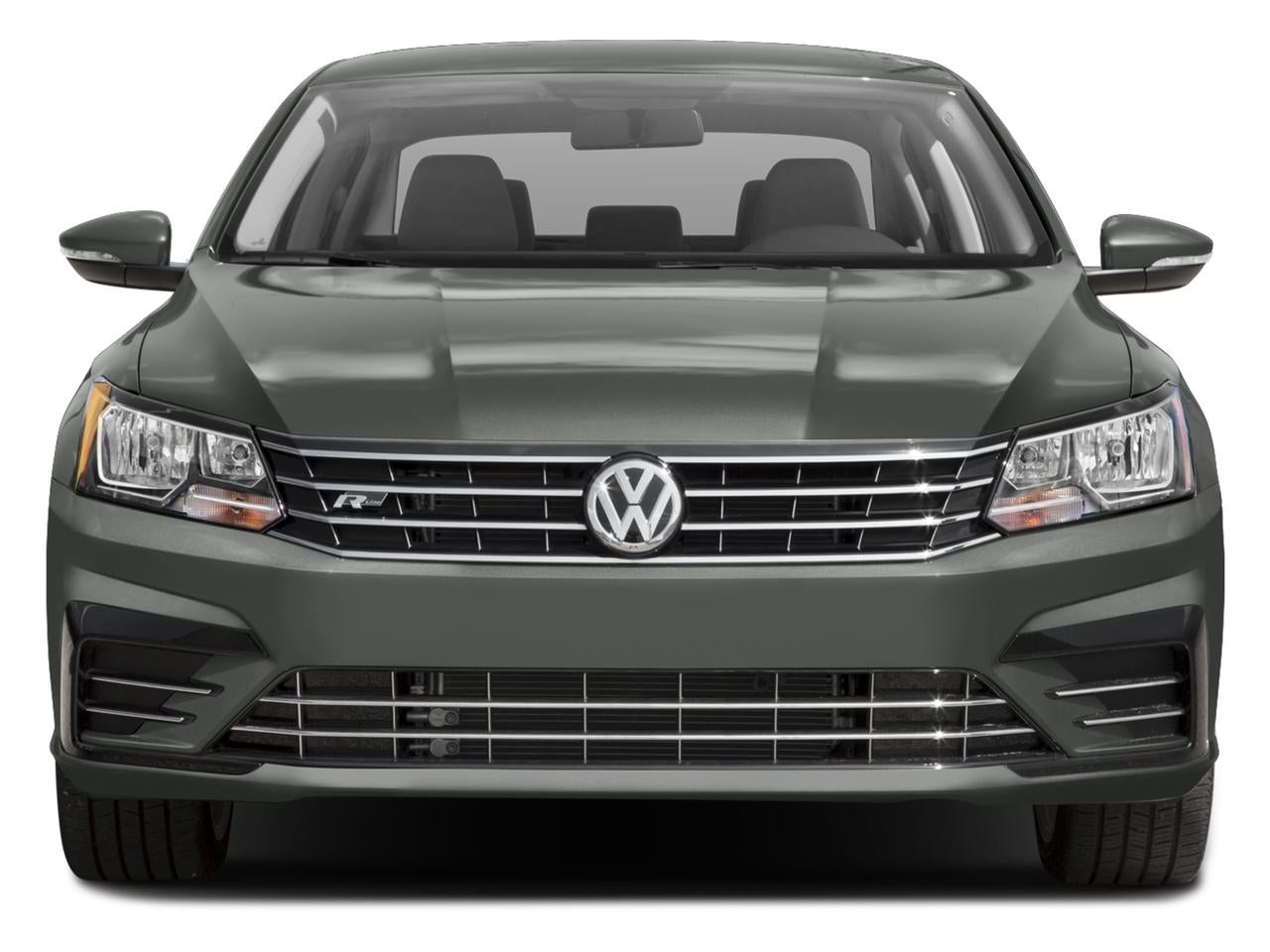 2017 Volkswagen Passat R-Line w/Comfort Pkg Auto