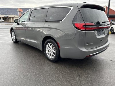 2023 Chrysler Pacifica Touring L FWD