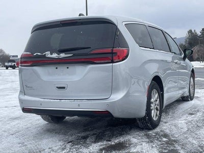 2024 Chrysler Pacifica Touring L FWD