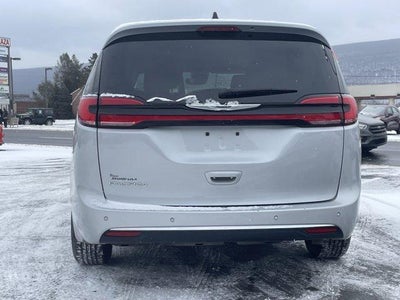 2024 Chrysler Pacifica Touring L FWD