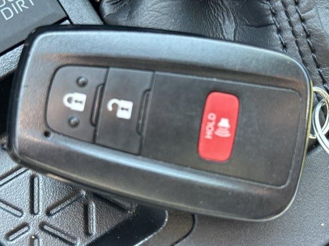 2025 Toyota RAV4 XLE AWD (Natl)