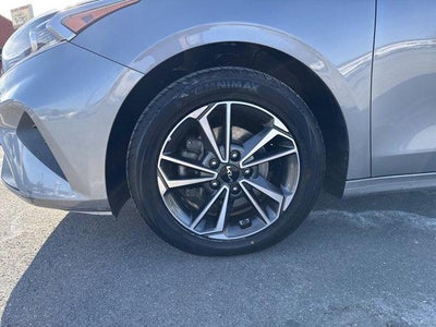 2023 Kia Forte LXS IVT