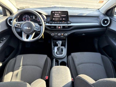 2023 Kia Forte LXS IVT