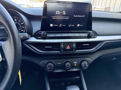 2023 Kia Forte LXS IVT