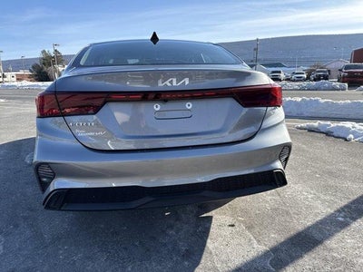 2023 Kia Forte LXS IVT