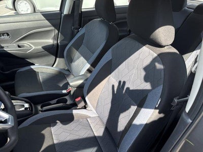 2025 Nissan Versa SV CVT