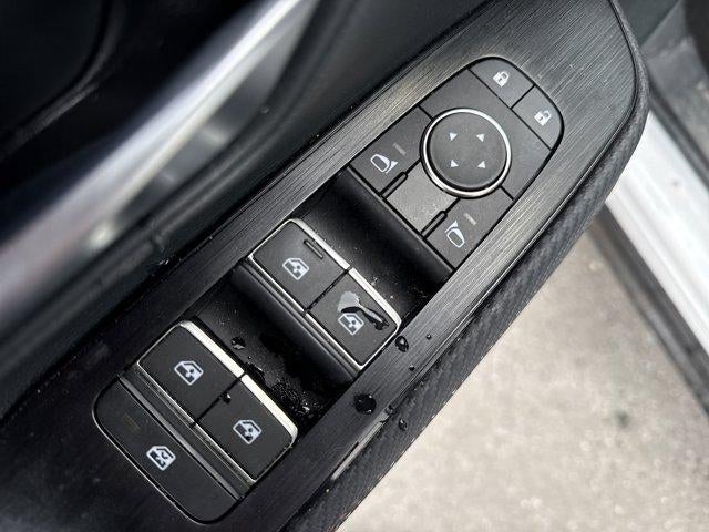 2025 Nissan Kicks SR AWD