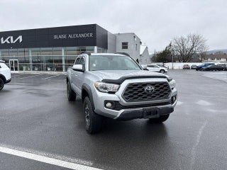 2022 Toyota Tacoma 4WD 4WD SR Double Cab 5' Bed V6 AT (GS)