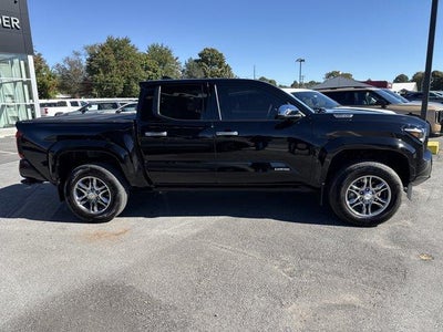 2026 Toyota Tacoma 4WD 4WD Limited Hybrid Double Cab 5' Bed AT (Natl)