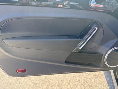 2012 Volkswagen Beetle 2dr Cpe DSG 2.0T Turbo