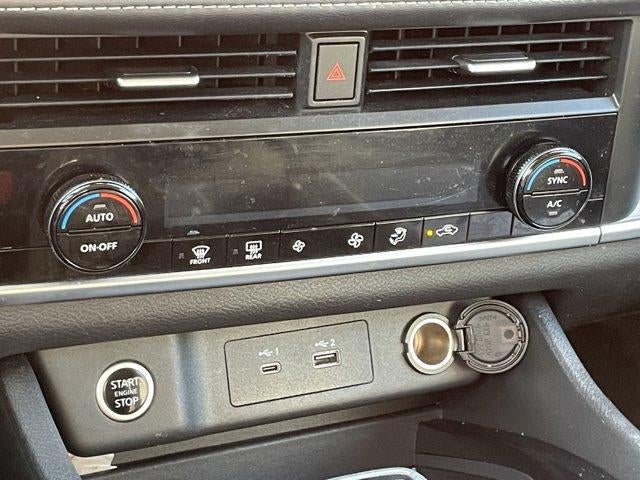 2023 Nissan Rogue FWD SV