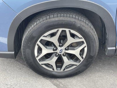 2022 Subaru Forester Premium CVT
