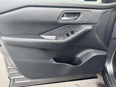 2024 Nissan Rogue AWD SV