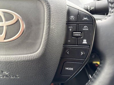 2024 Toyota Prius LE (Natl)