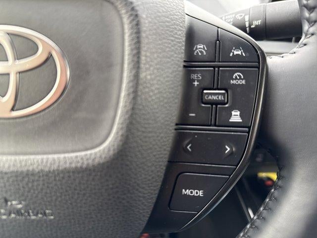 2024 Toyota Prius LE (Natl)