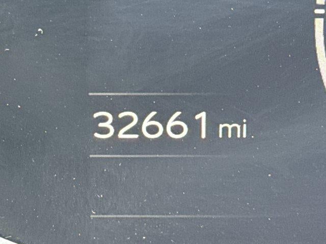 2024 Toyota Prius LE (Natl)