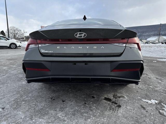 2025 Hyundai ELANTRA SEL Convenience IVT