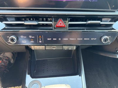 2023 Kia Niro EX FWD