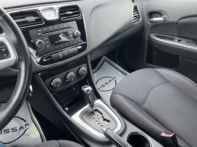 2013 Chrysler 200 4dr Sdn Touring