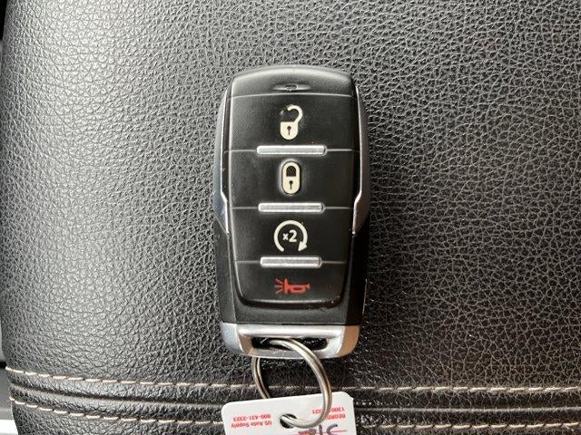 2022 RAM 1500 Big Horn 4x4 Crew Cab 5'7" Box