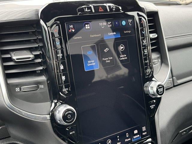 2023 RAM 1500 Laramie 4x4 Crew Cab 5'7" Box