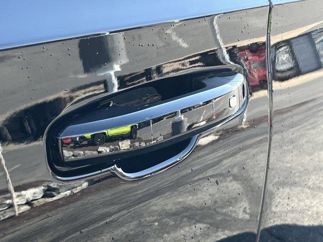 2026 Chevrolet Suburban 4WD RST