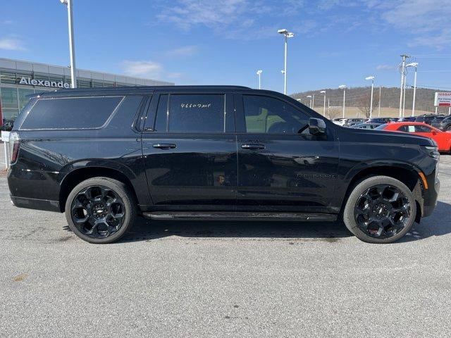 2026 Chevrolet Suburban 4WD RST