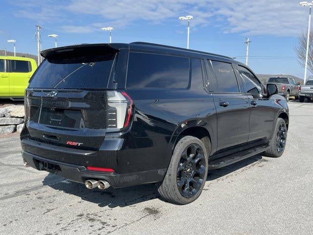 2026 Chevrolet Suburban 4WD RST